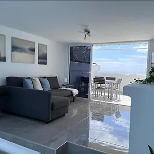 https://stunning-2-bedroom-2-bathroom-2-minutes-to-beach.puertodelcarmen-hotels.org