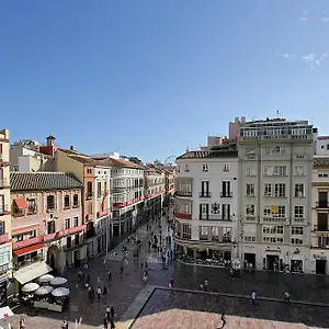 https://iloftmalaga-plaza-constitucion-larios.hotelsinnerja.org